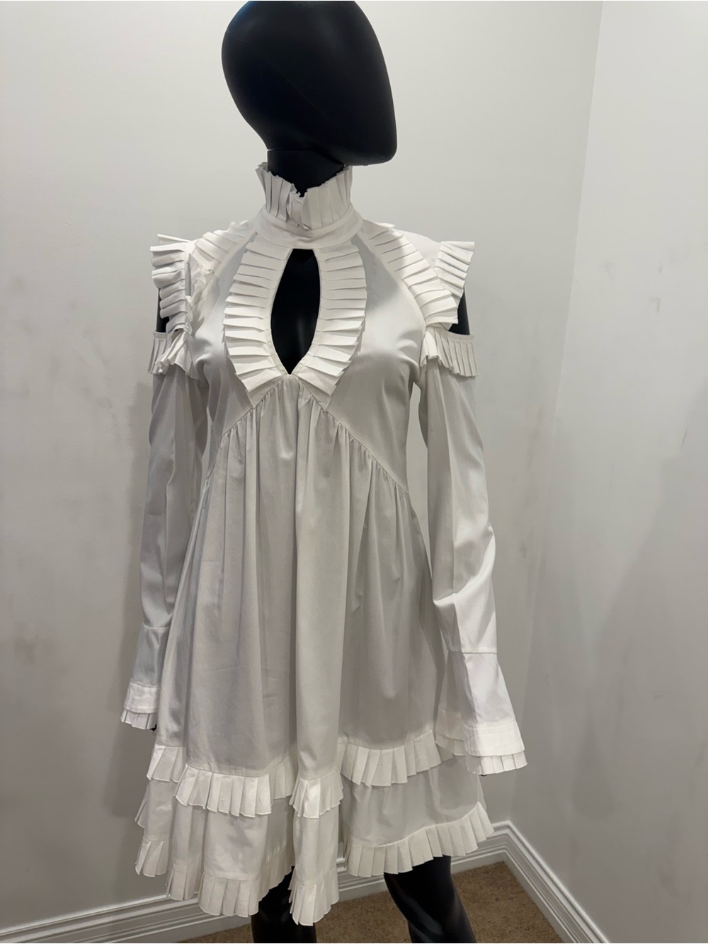 NEW Maggie Marilyn White Pleated Ruffle Cold Shoulder Cotton Dress IT 40 US 4